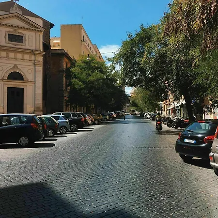 Roman Πανσιόν 3*